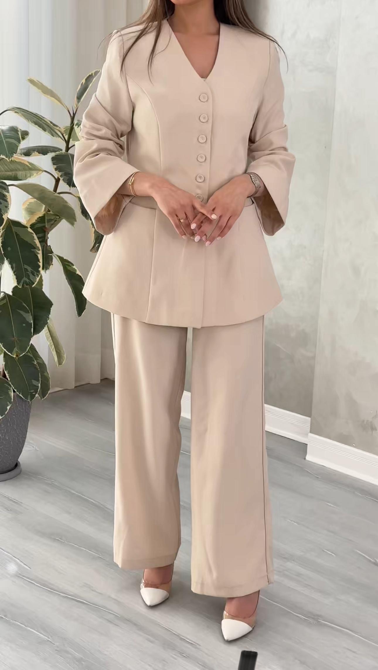 بدلة نسائي