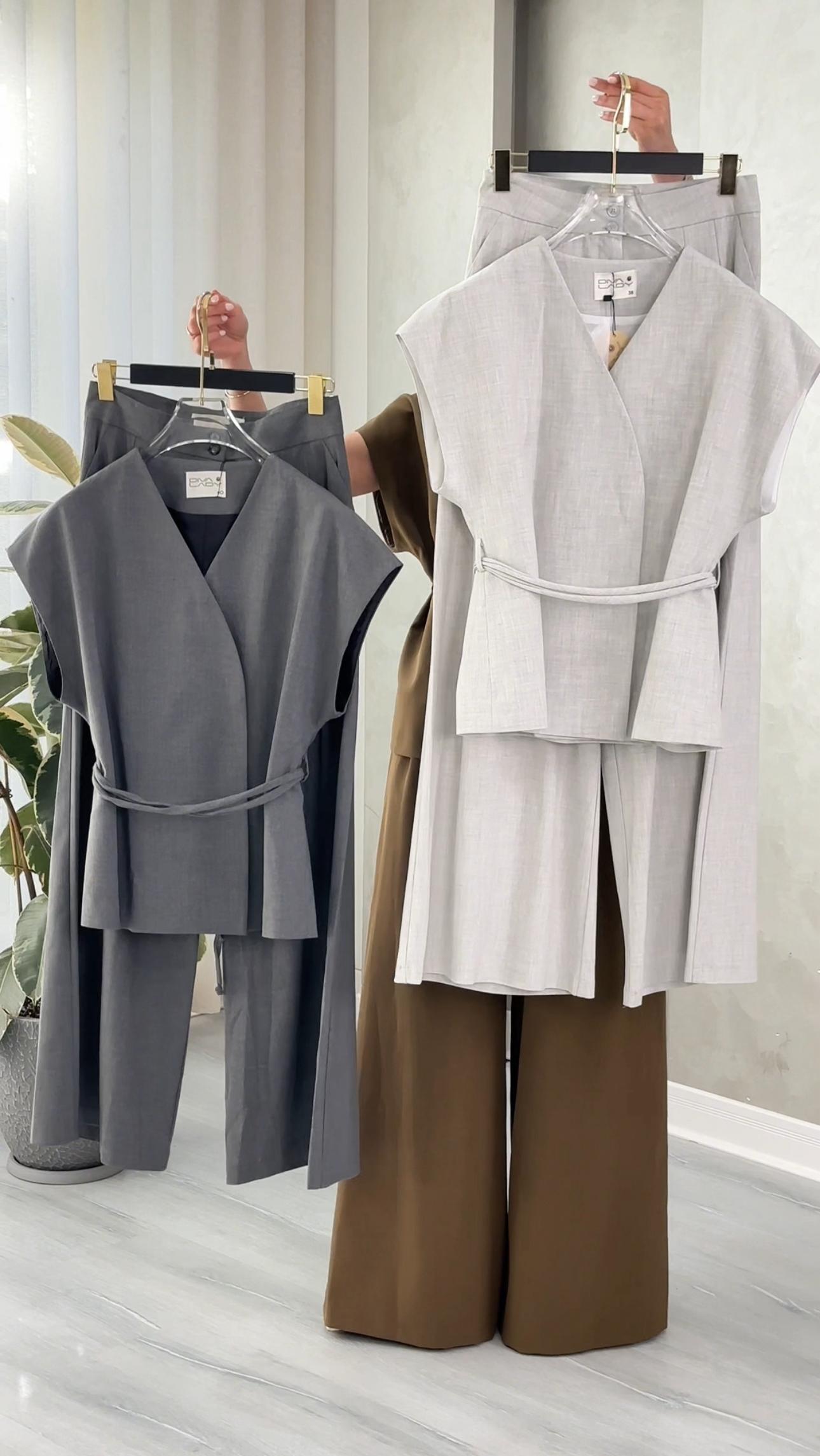 بدلة نسائي من غير اكمام