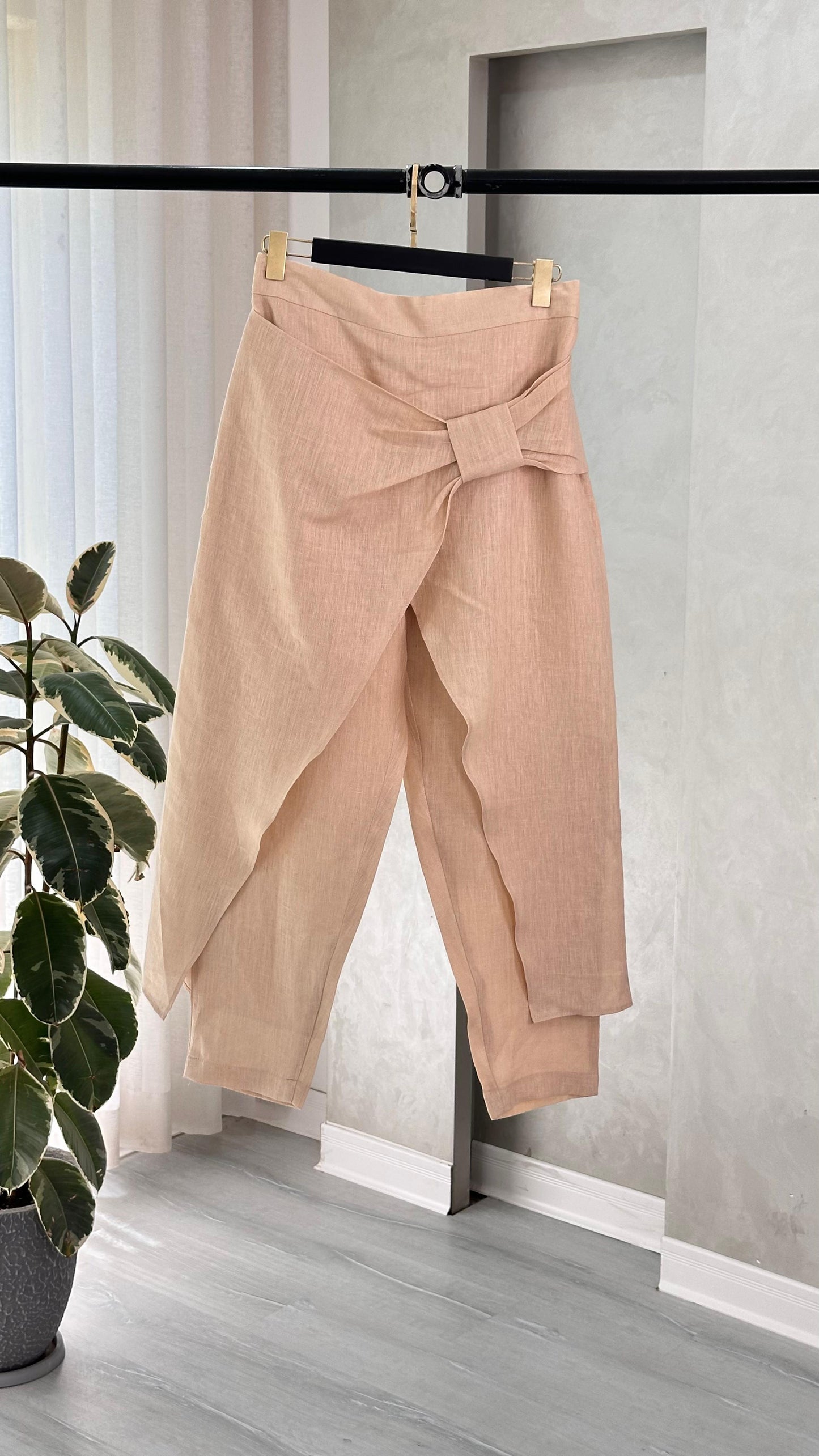 بنطلون نسائي