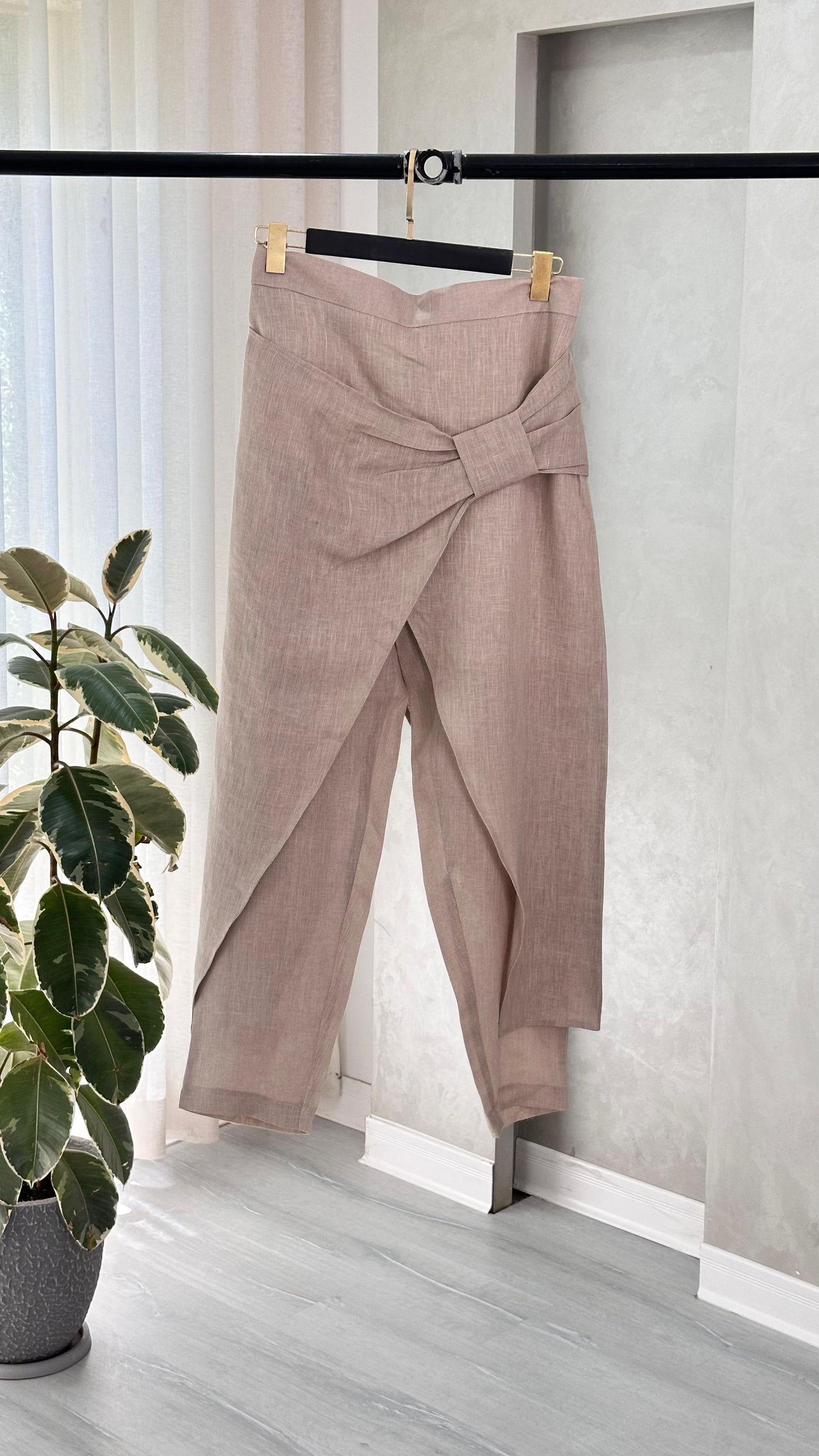 بنطلون نسائي