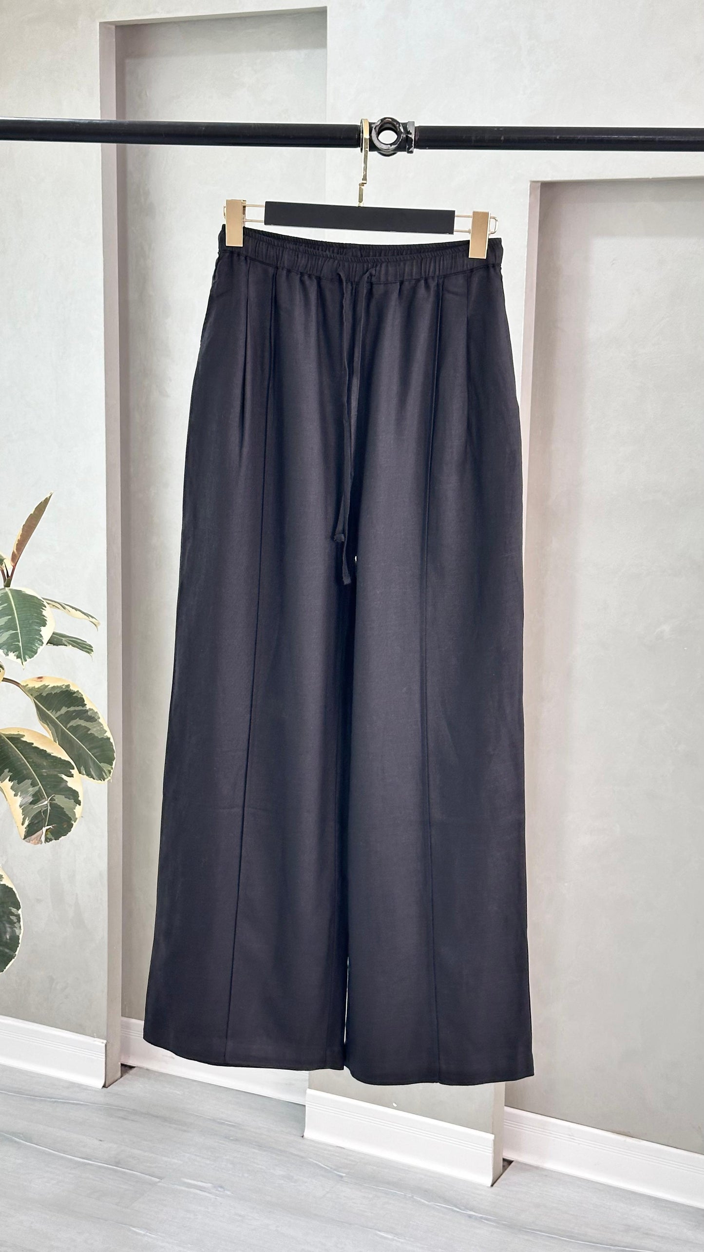 بنطلون نسائي