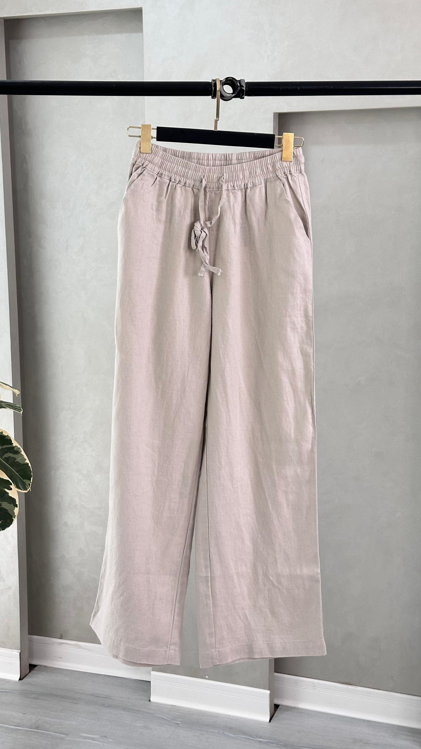 بنطلون نسائي