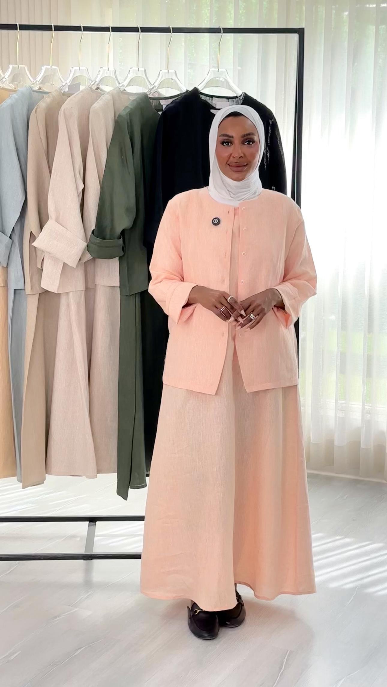 بدلة نسائي