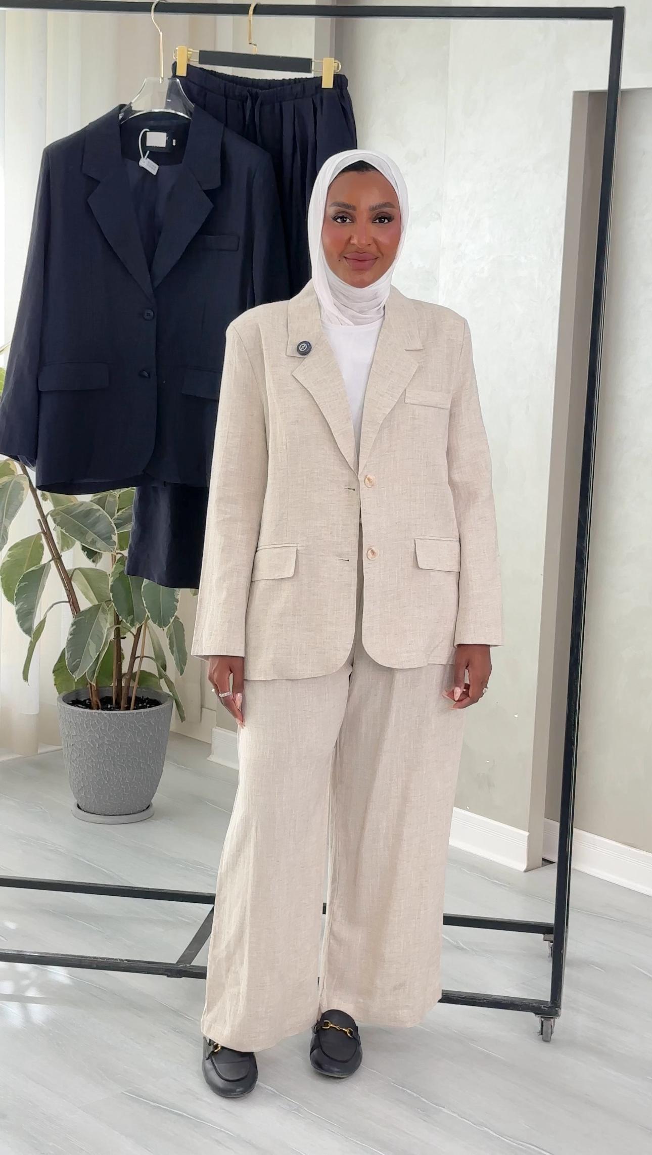 بدلة نسائي
