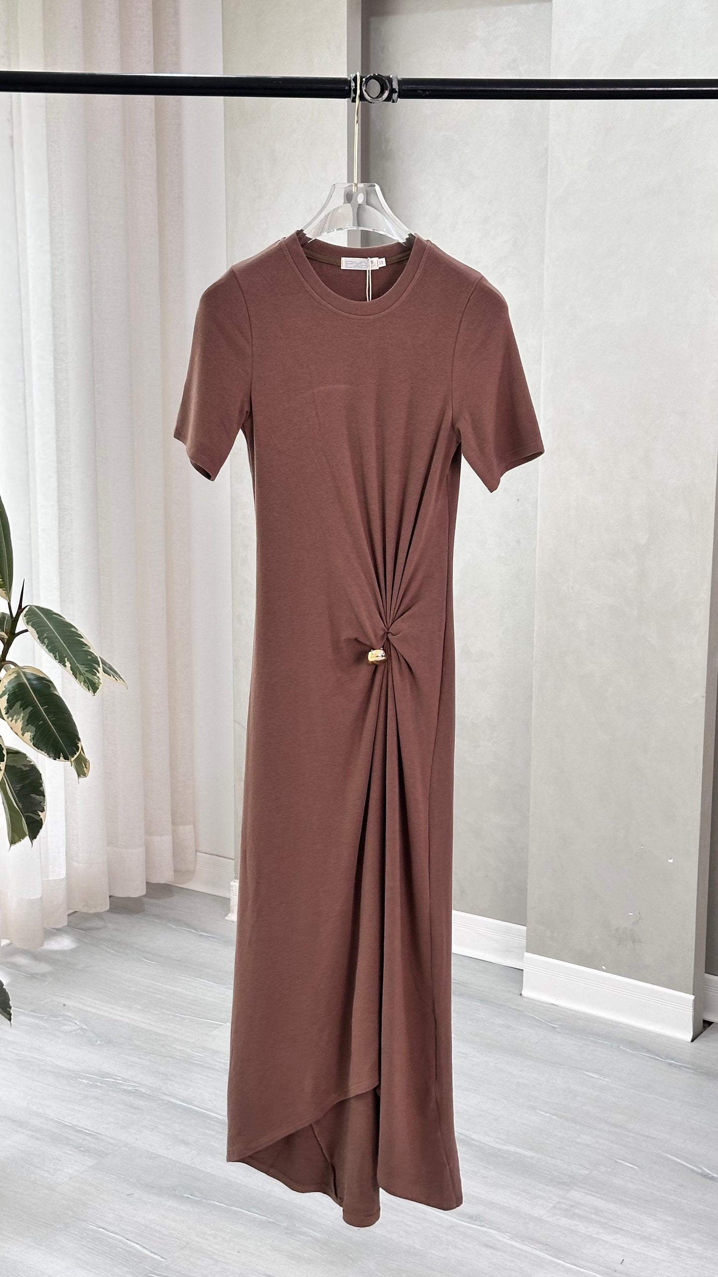 فستان رباط جانبي بكسرات