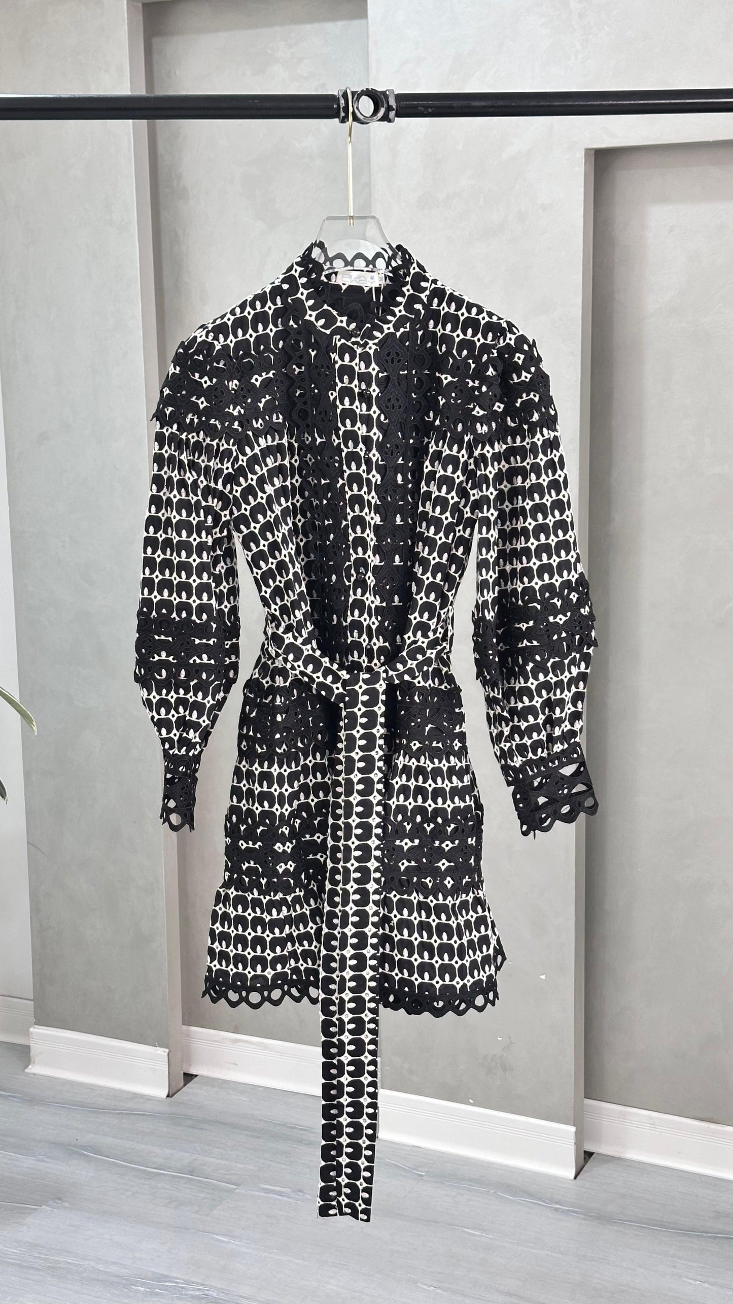 فستان قصير باكمام