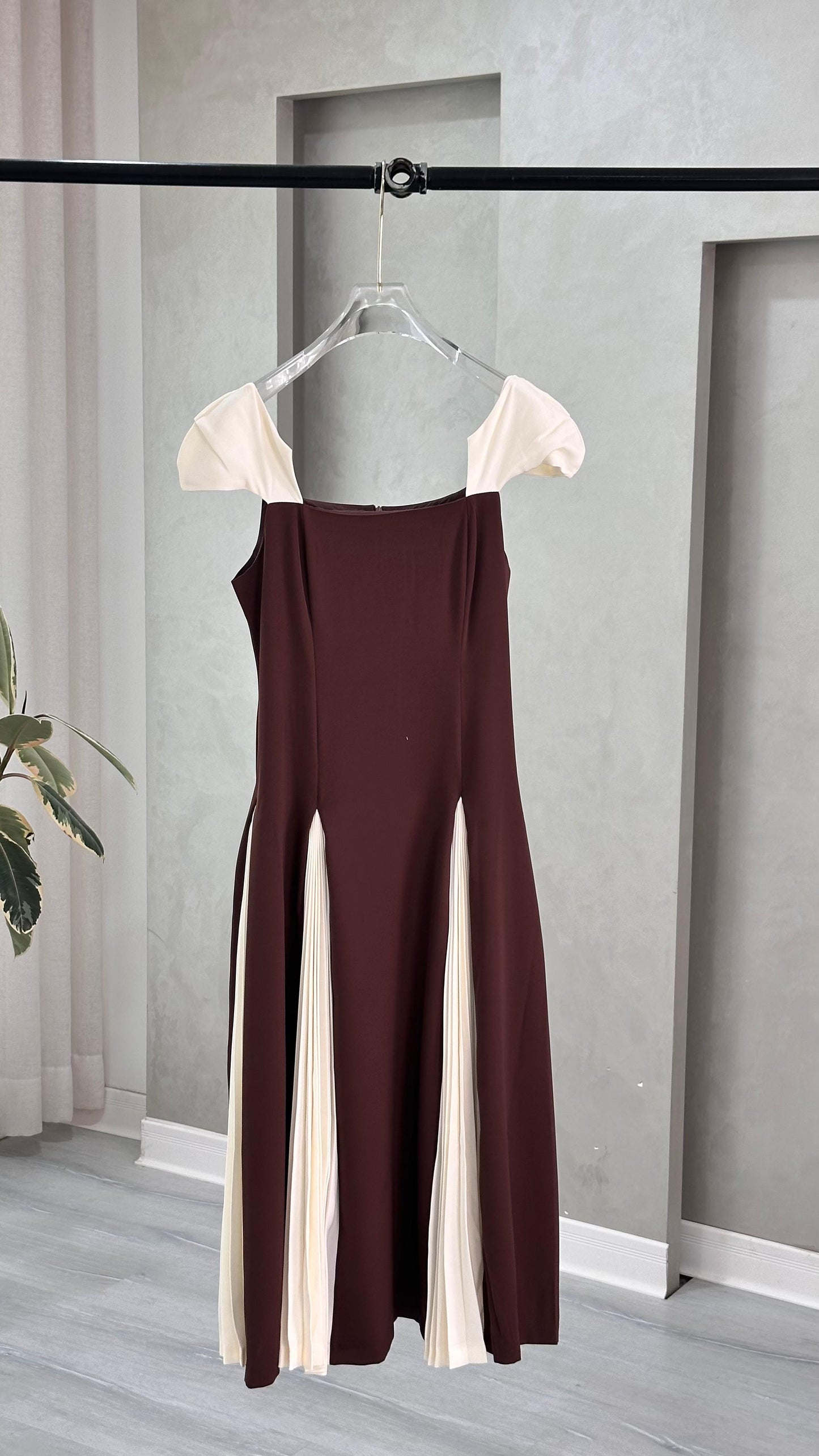 فستان بلاسية