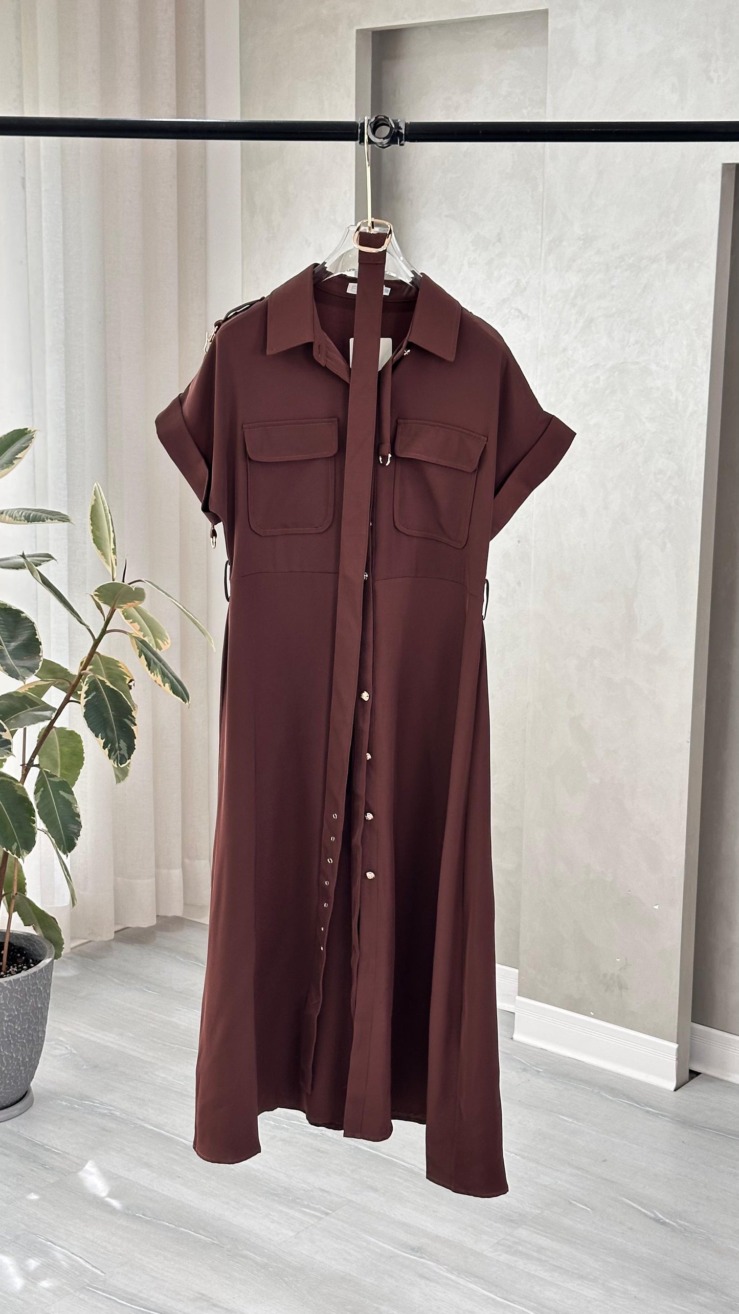 فستان نسائي بقصة قميصية