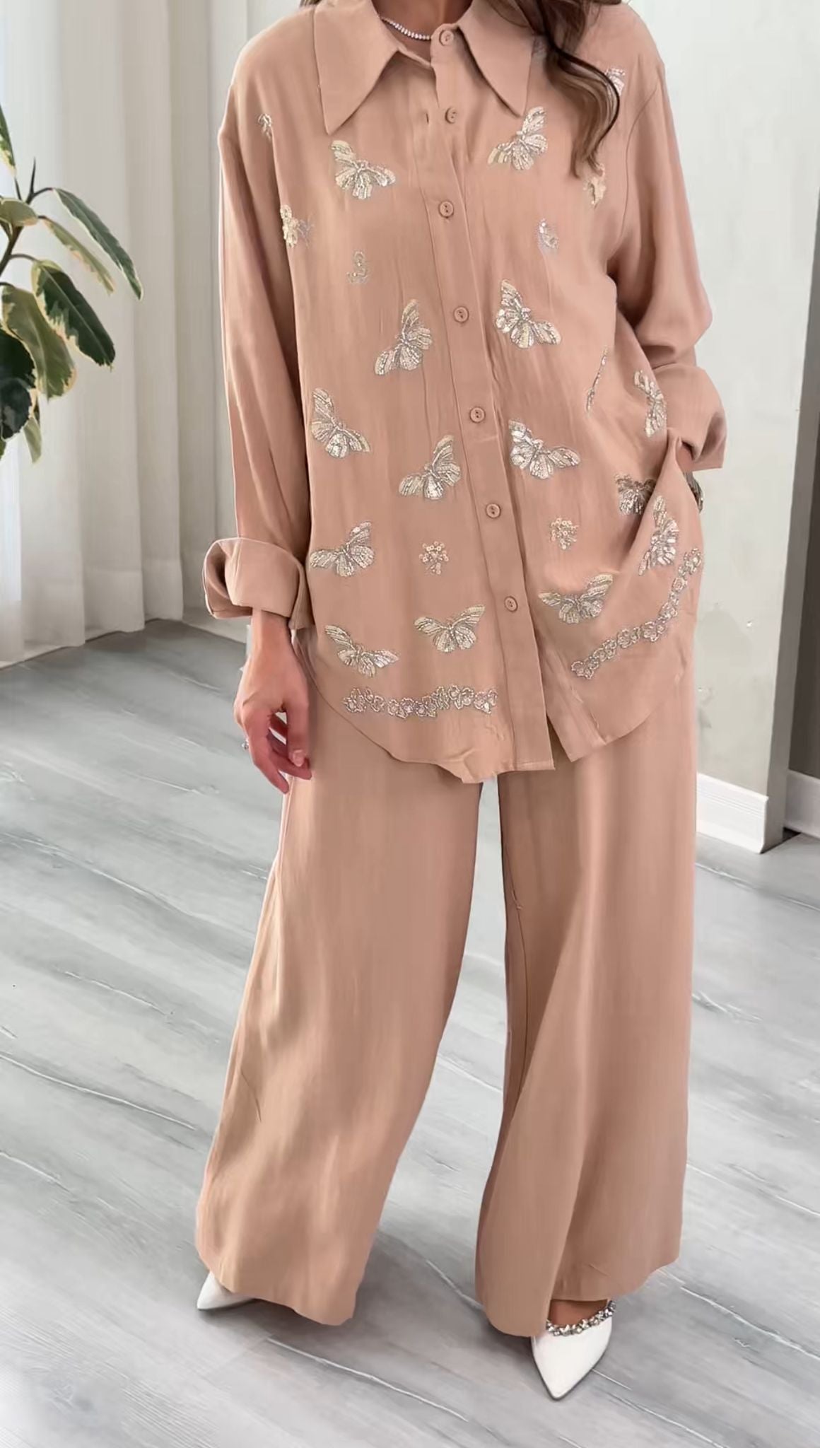 بدلة نسائي