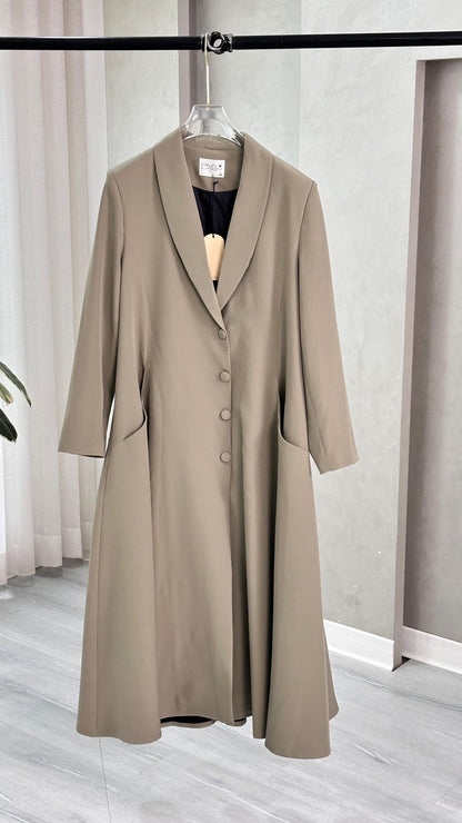 جاكيت نسائي مع ازرار