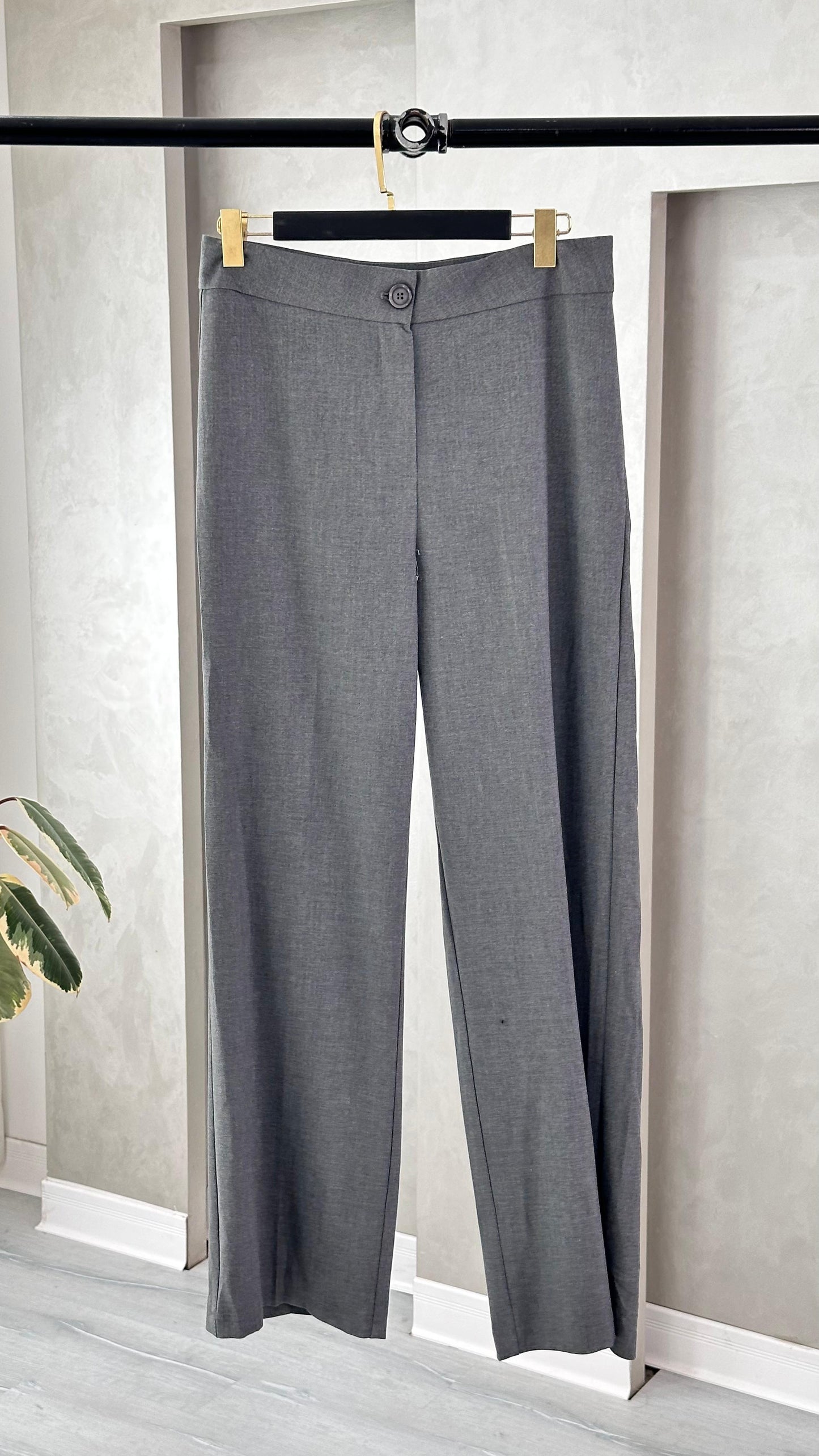 بنطلون نسائي كلاسيكي