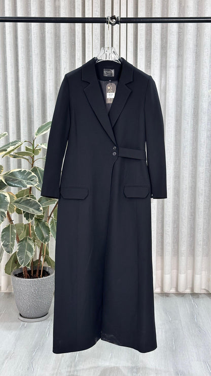 جاكيت نسائي بجيبين