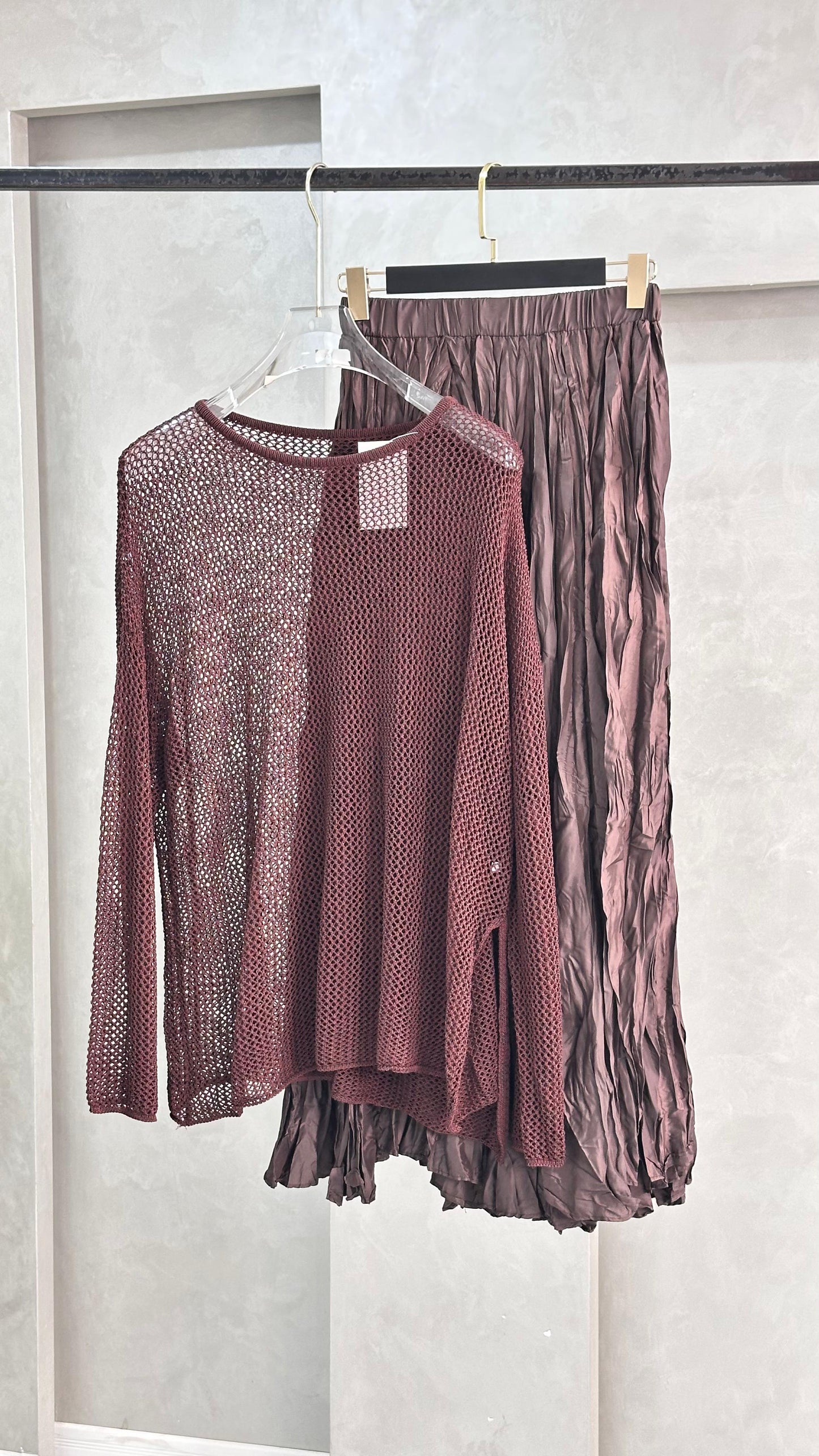 بدلة تنورة شبك