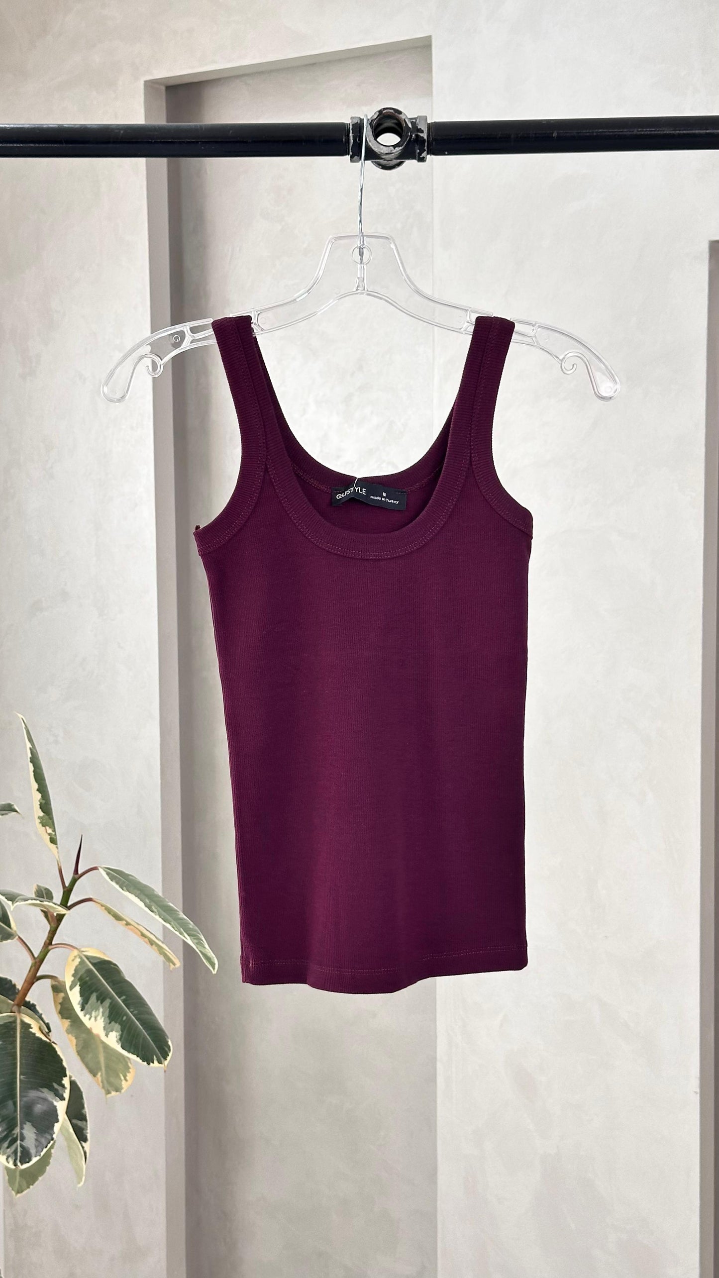 توب نسائي بسيط