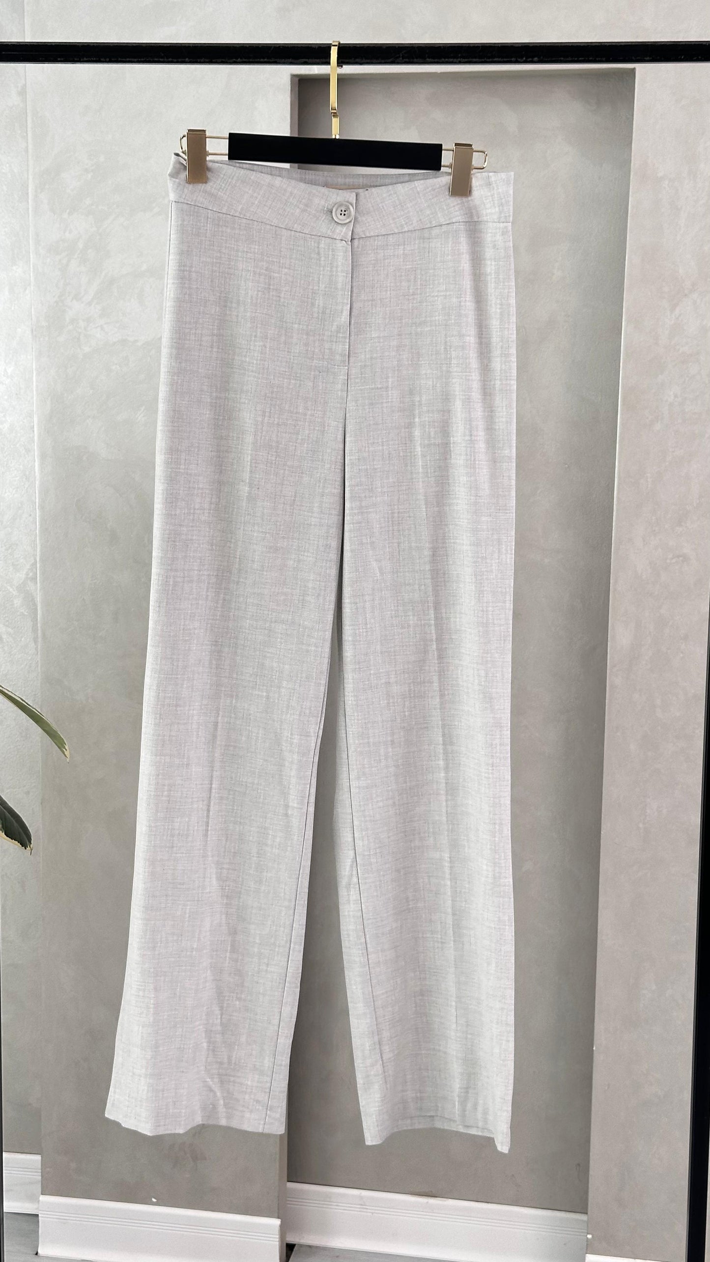 بنطلون نسائي كلاسيكي