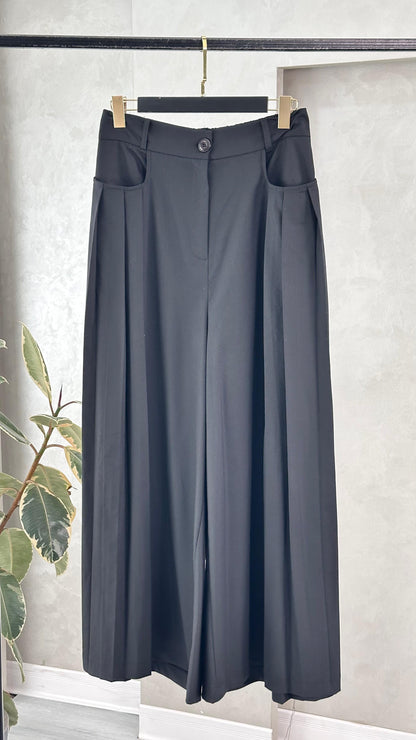 بنطلون نسائي