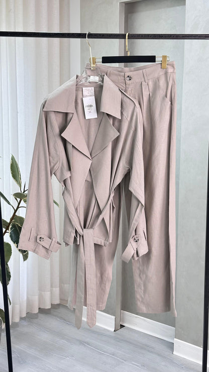 بدلة نسائي فضفاض بحزام