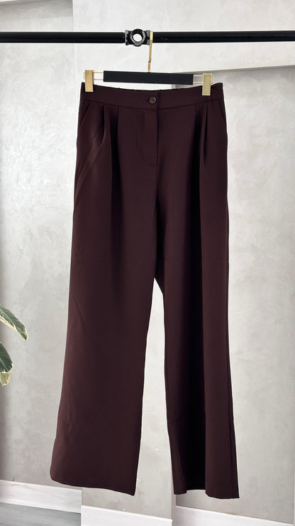 بنطلون نسائي واسع