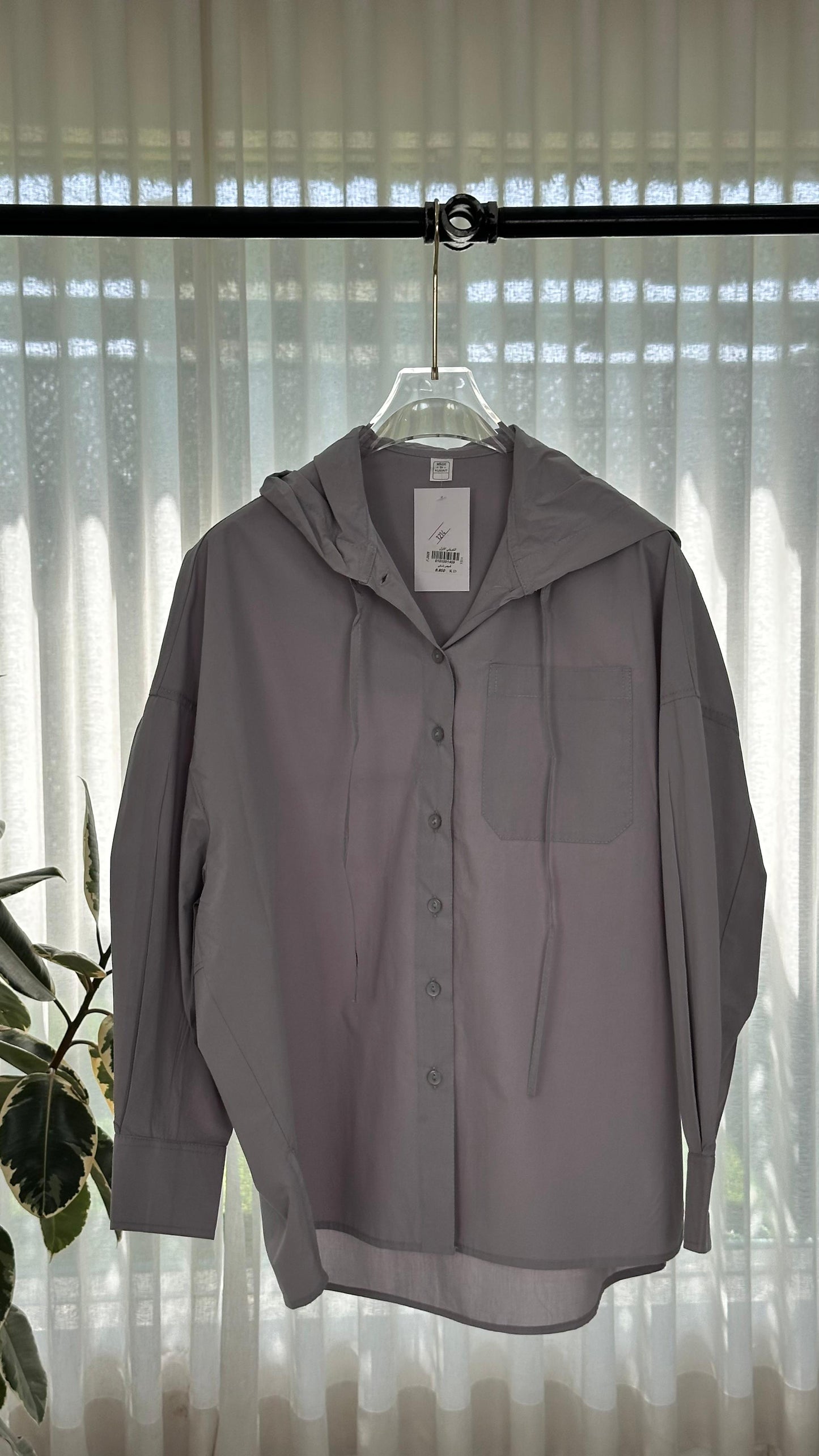 قميص نسائي بطاقية