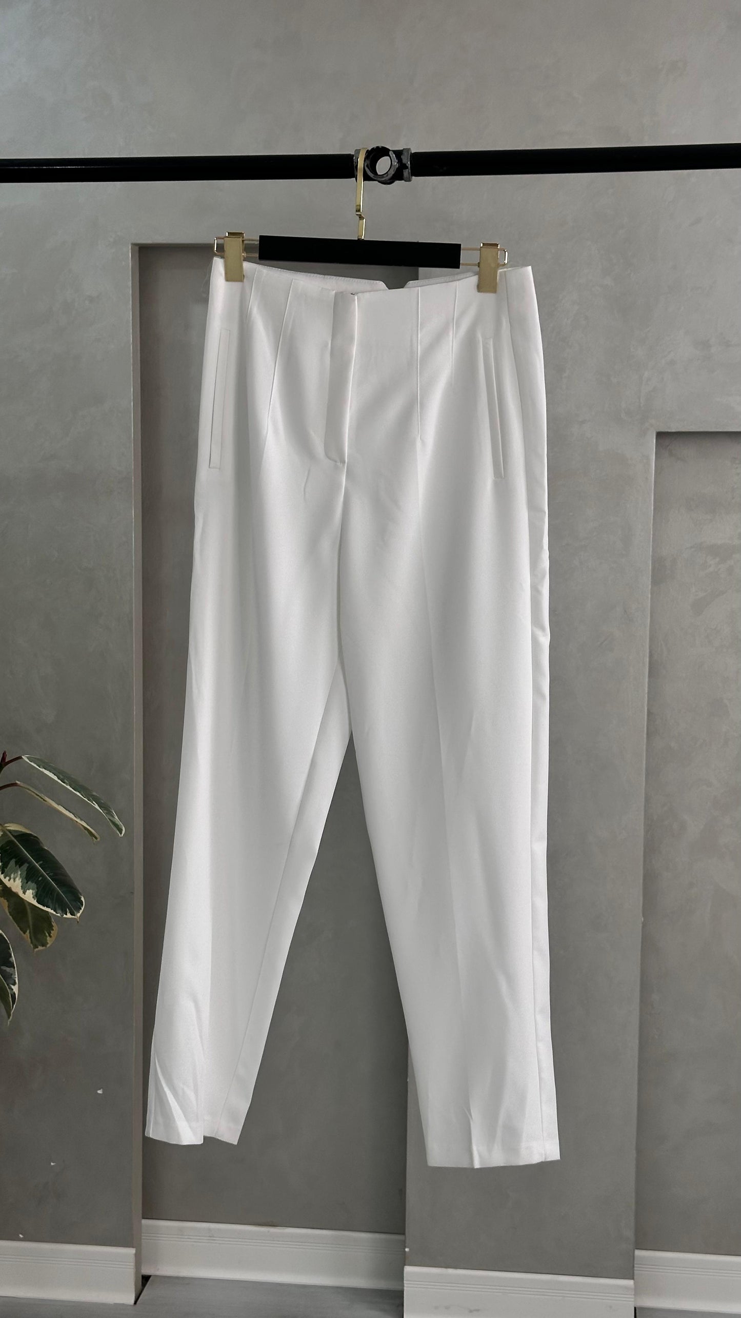 بنطلون نسائي