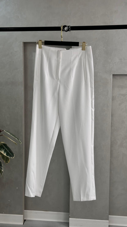 بنطلون نسائي