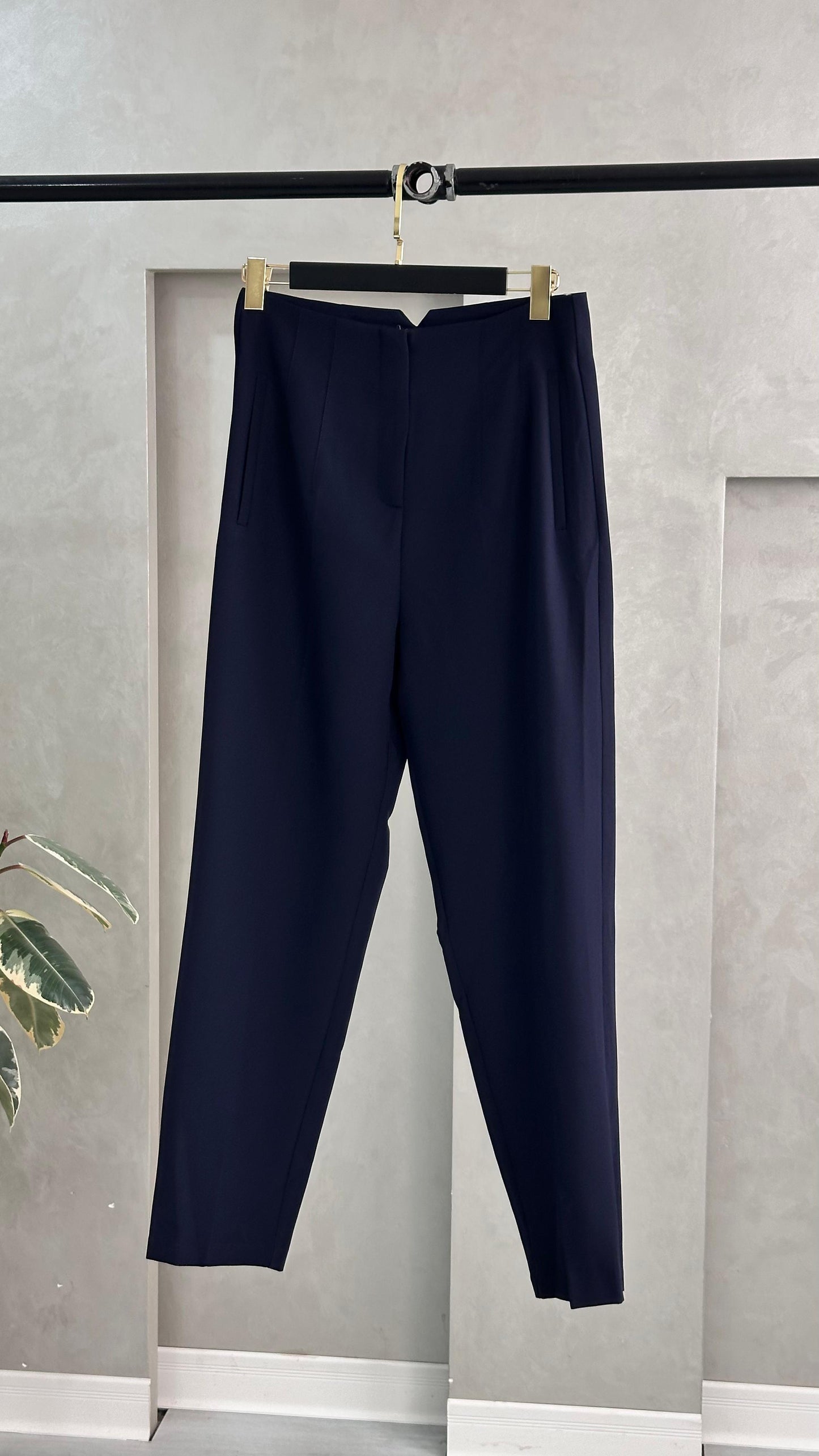 بنطلون نسائي