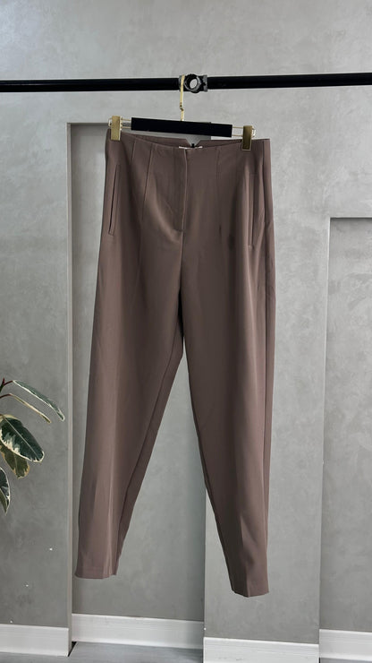 بنطلون نسائي