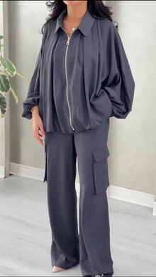 بدلة نسائي سحاب