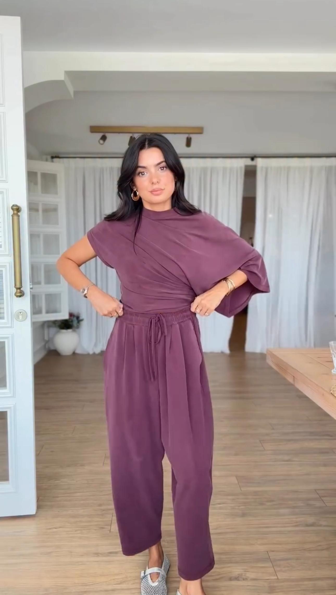 بدلة نسائي