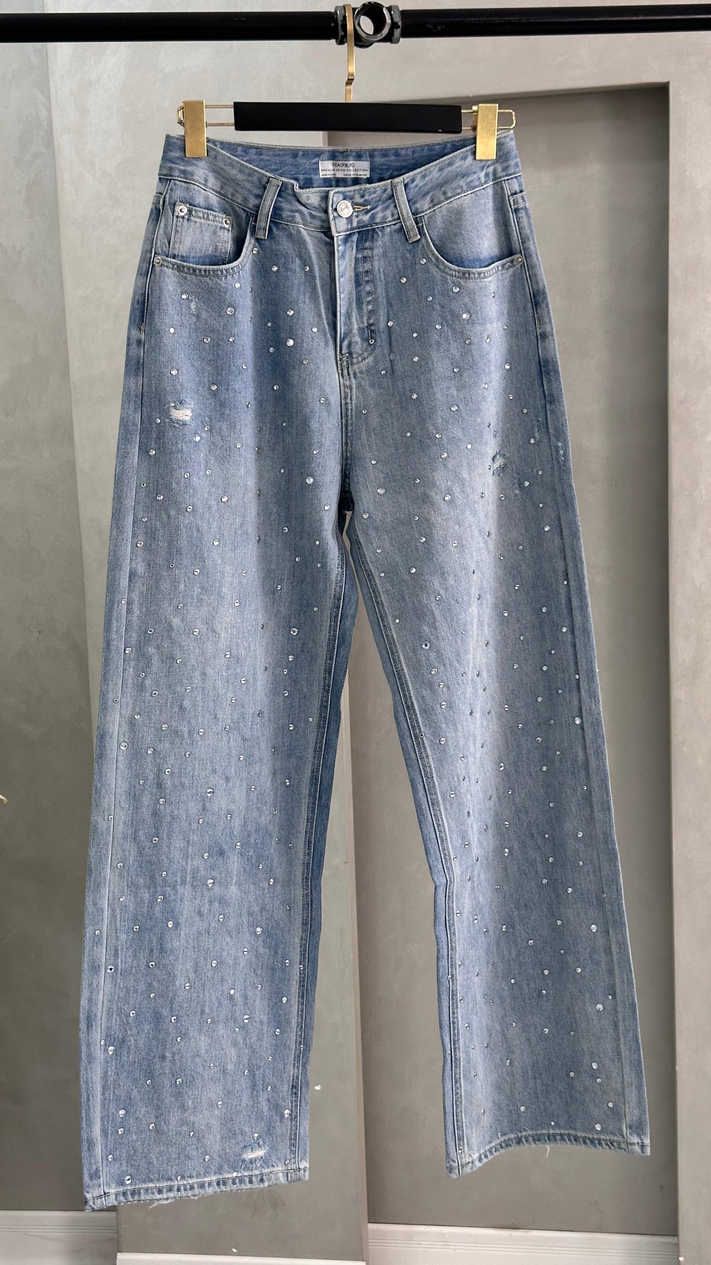 بنطلون جينز واسع