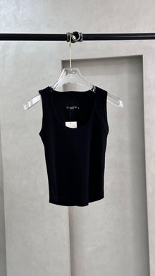 توب نسائي حفر