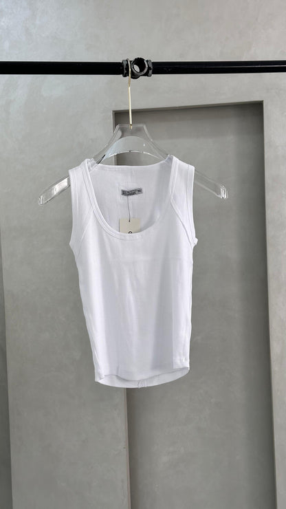 توب نسائي حفر