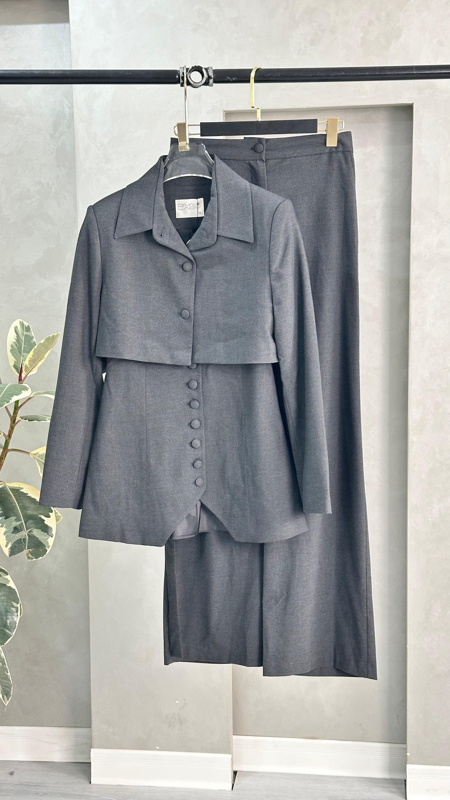 بدلة نسائي 3 قطع