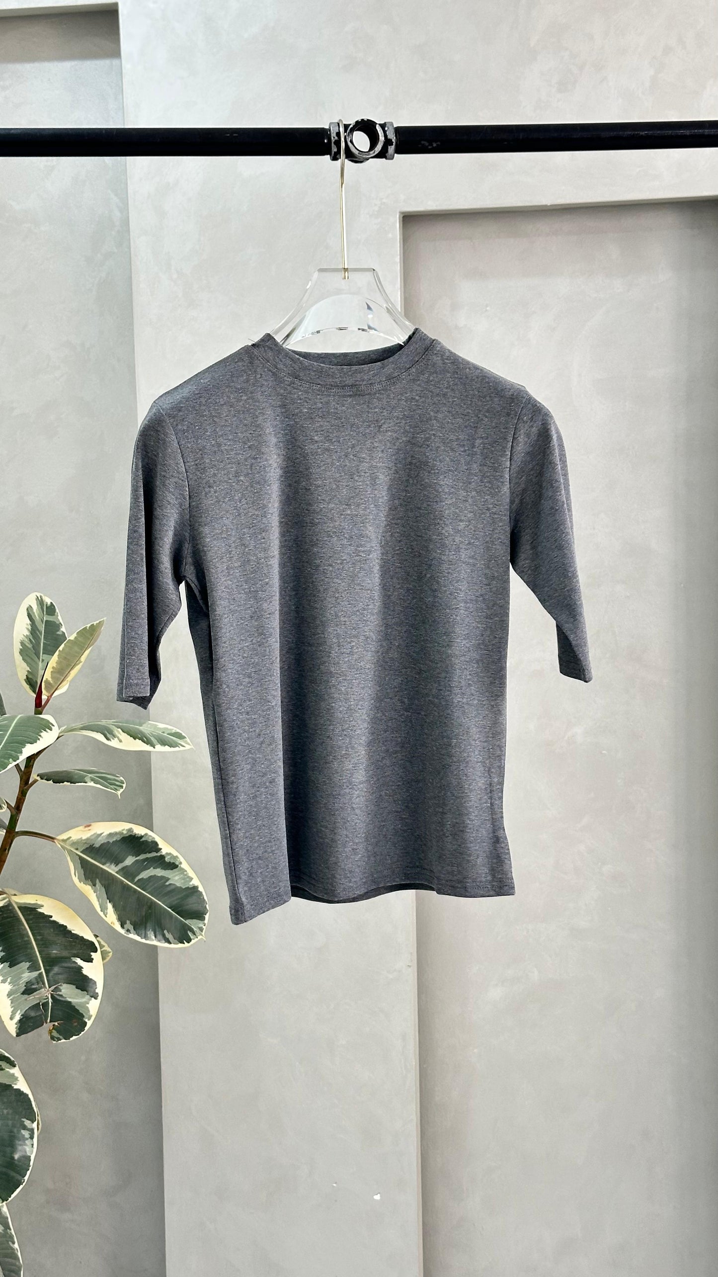 تيشيرت نسائي