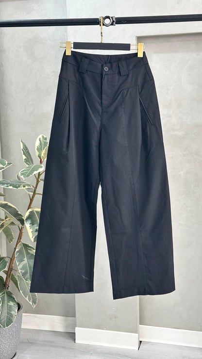 بنطلون نسائي فضفاض