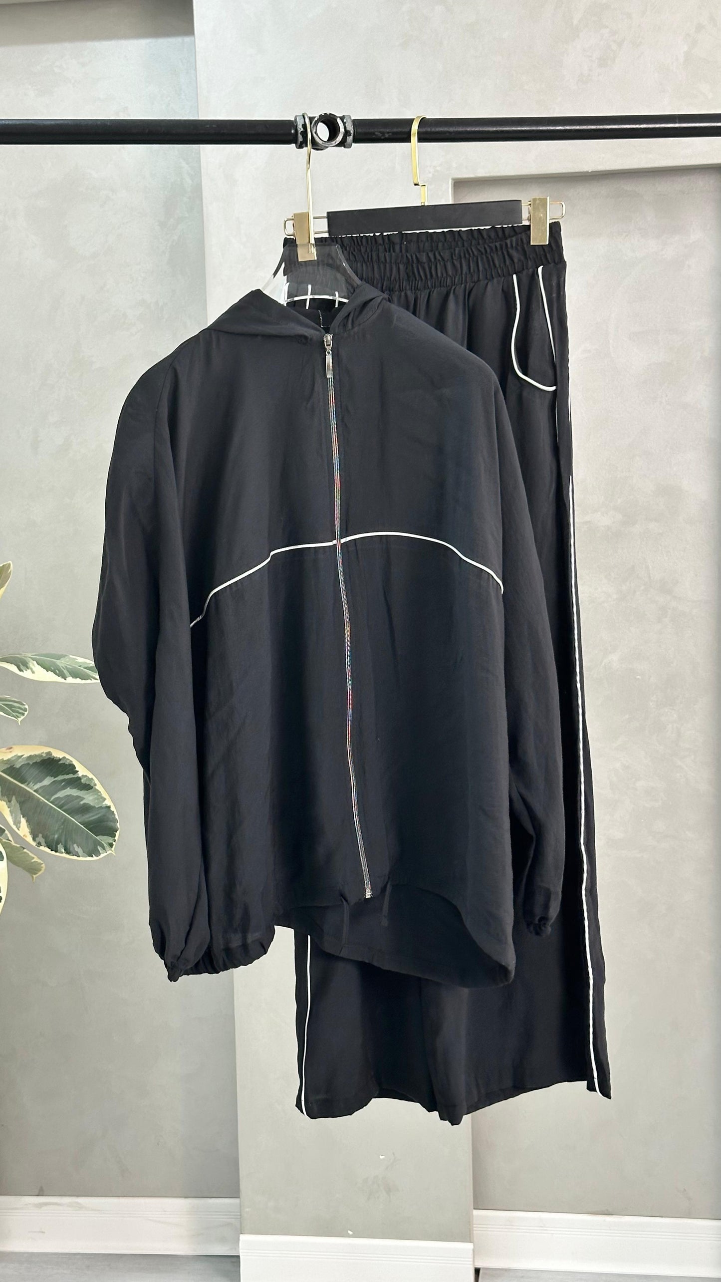 بدلة نسائي سبورت