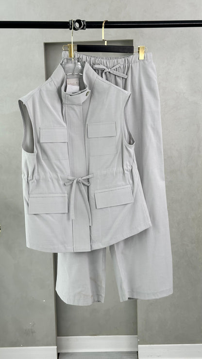 بدلة نسائي بدون اكمام