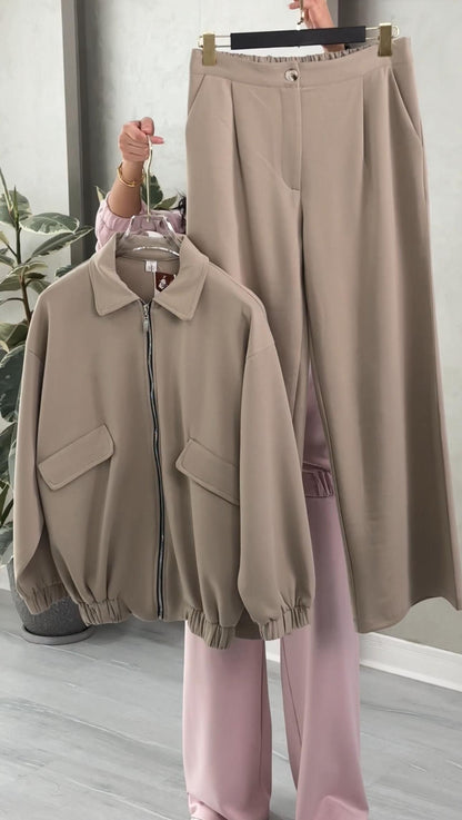 بدلة نسائي بسحاب