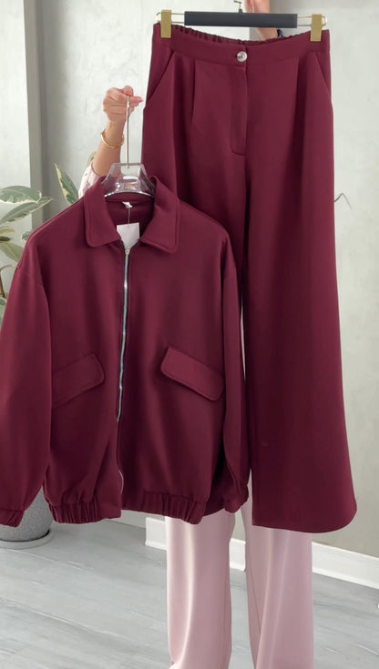 بدلة نسائي بسحاب