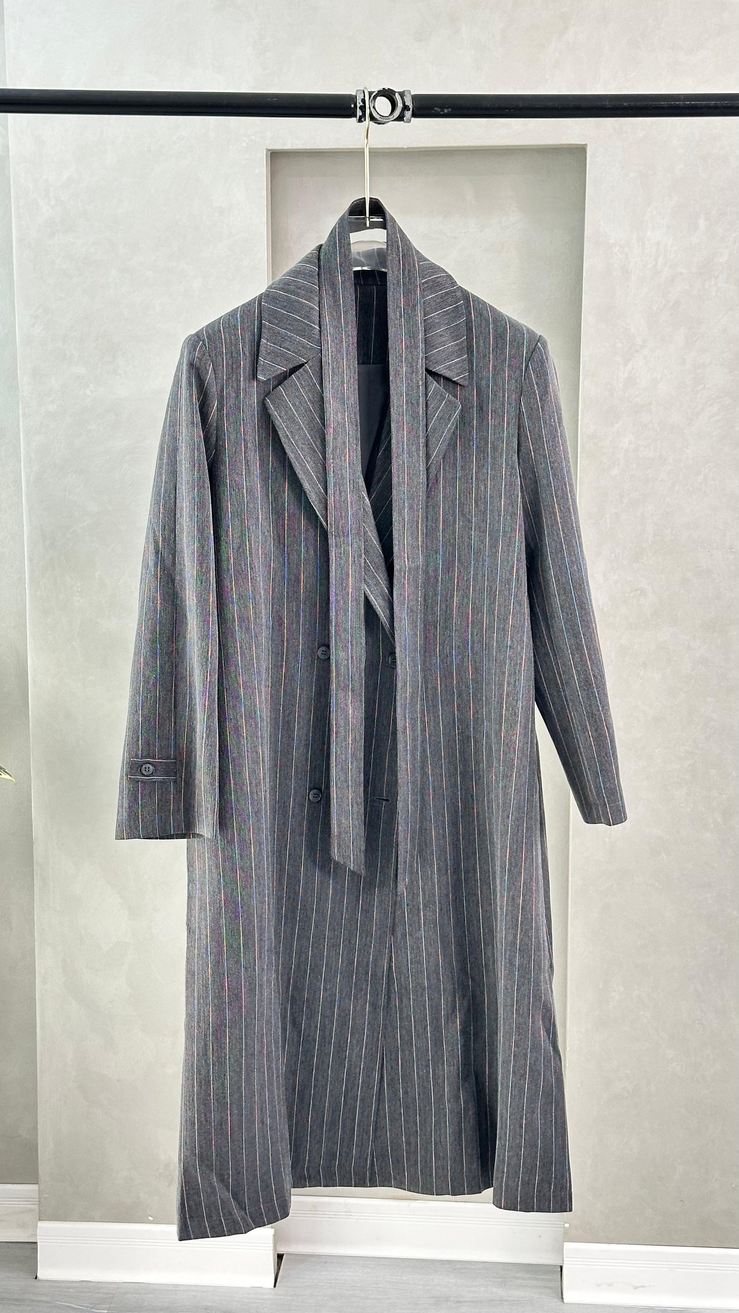 جاكيت طويل مع فولار