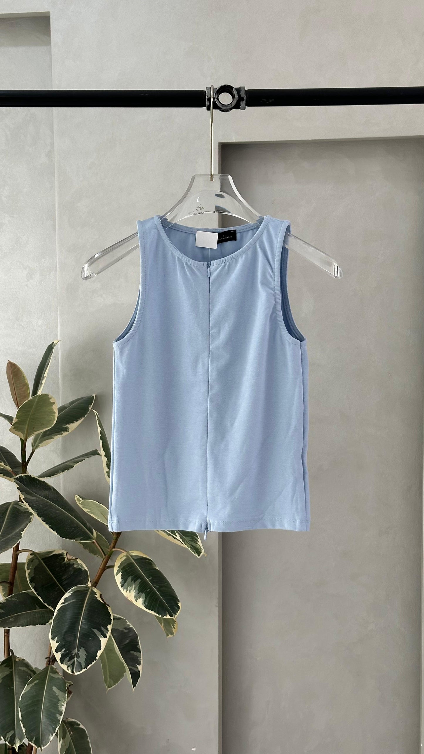 توب نسائي حفر