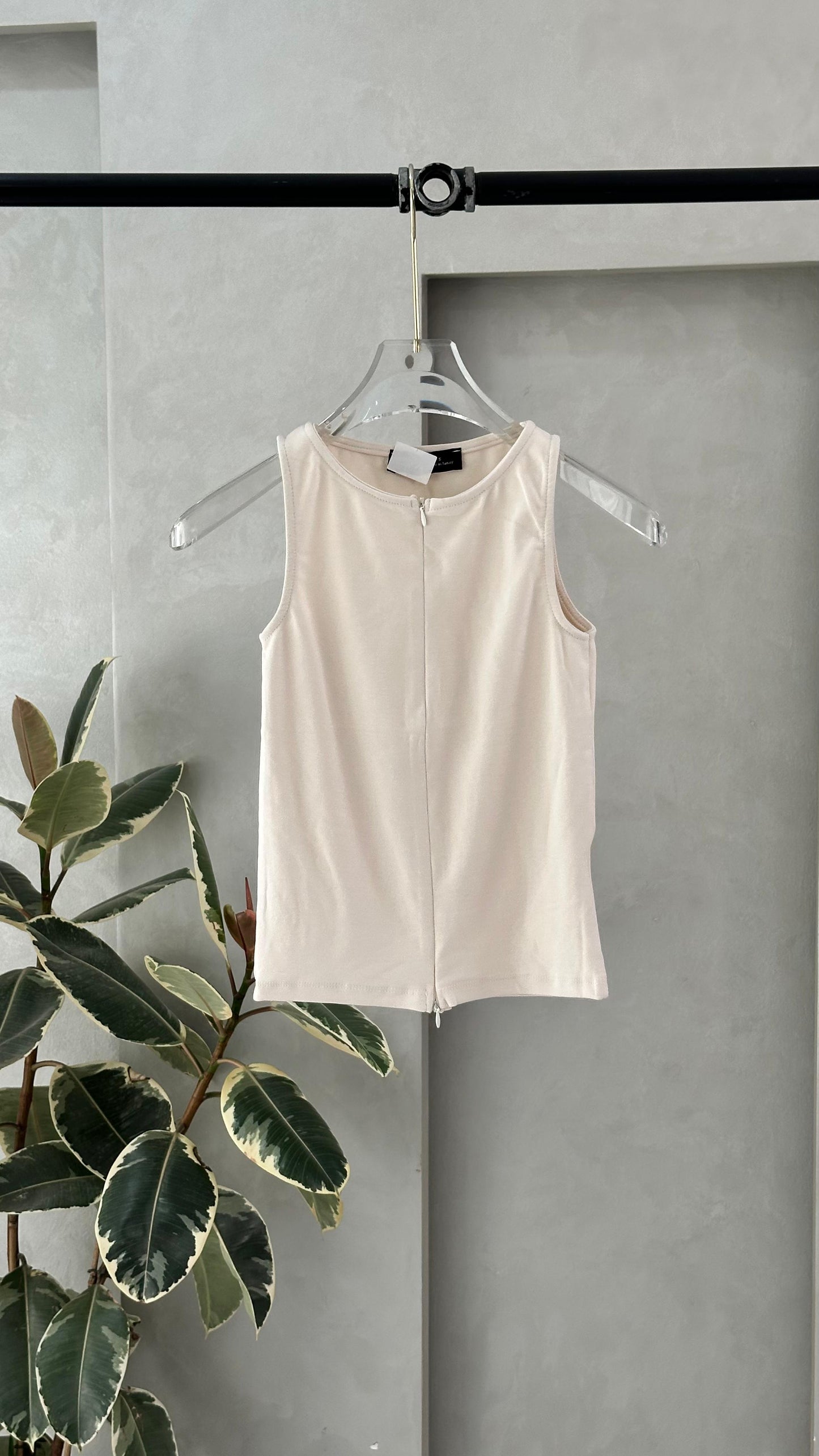 توب نسائي حفر