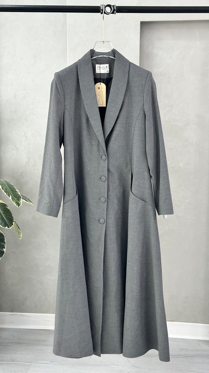 جاكيت نسائي مع ازرار