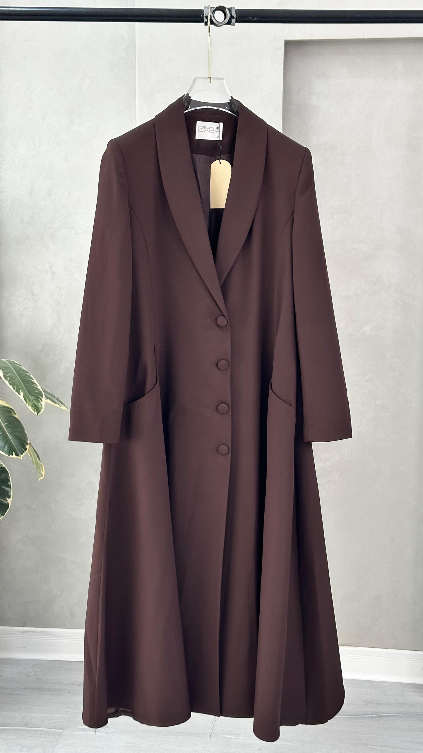 جاكيت نسائي مع ازرار