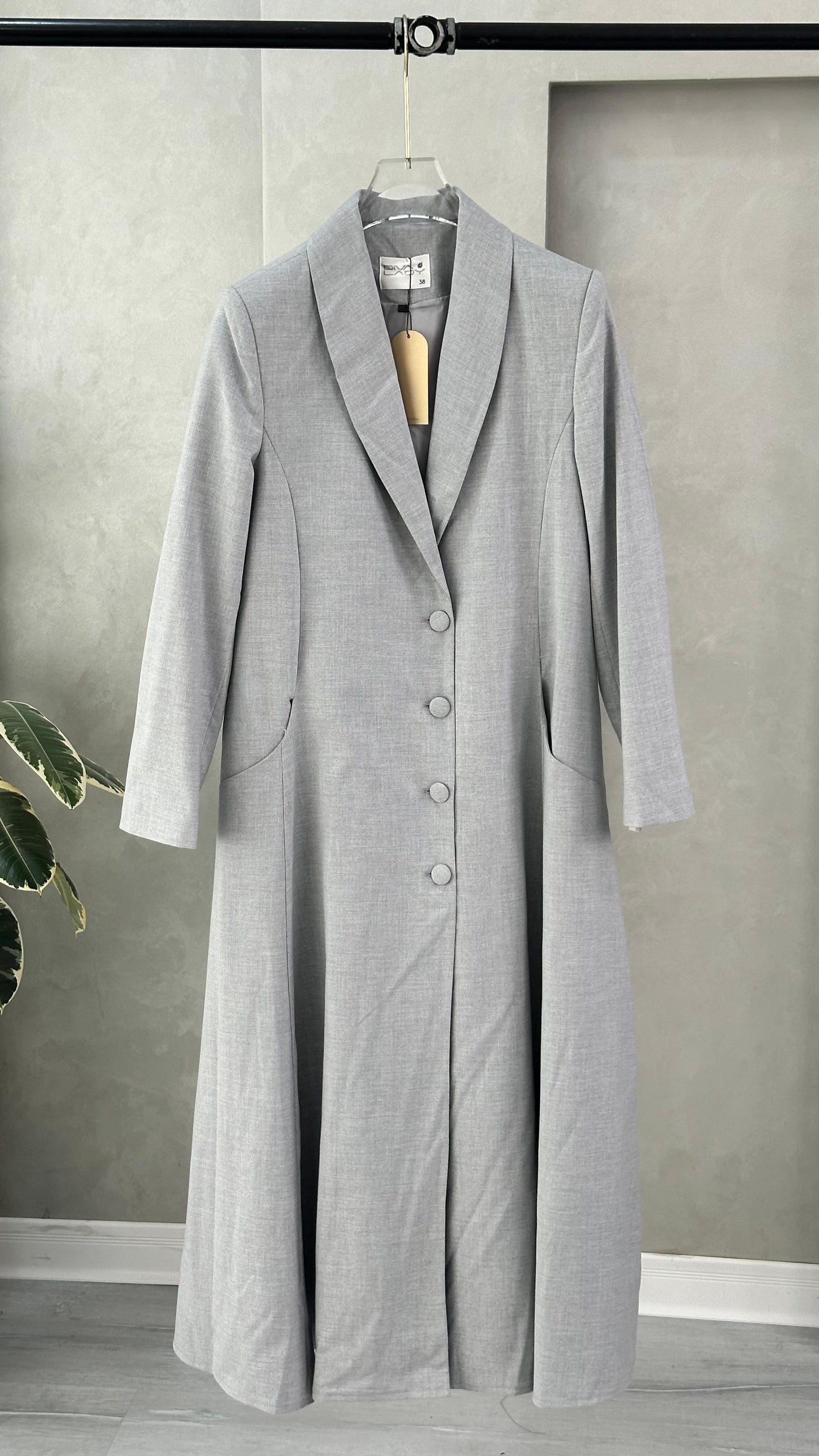 جاكيت نسائي مع ازرار