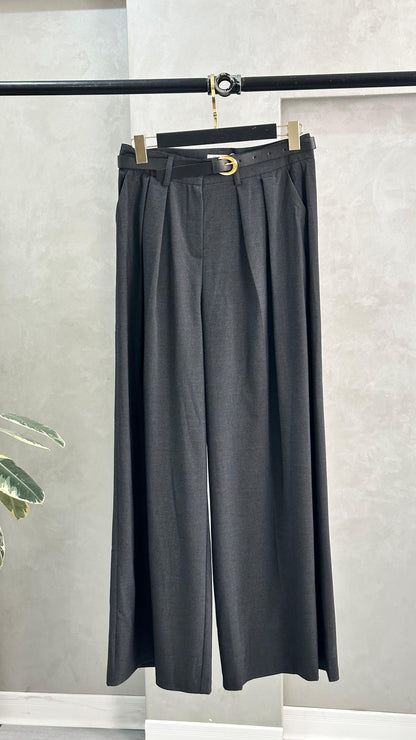 بنطلون نسائي مع حزام