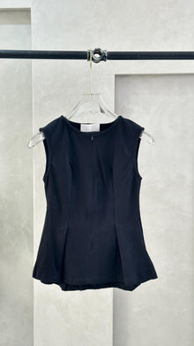 بلوز نسائي من غير اكمام