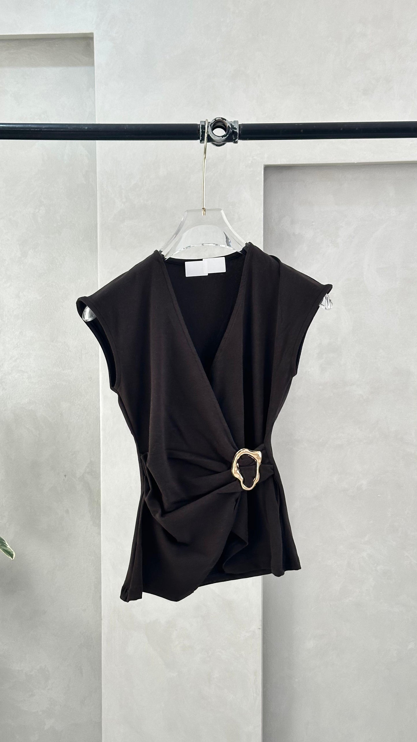 توب نسائي بربطة