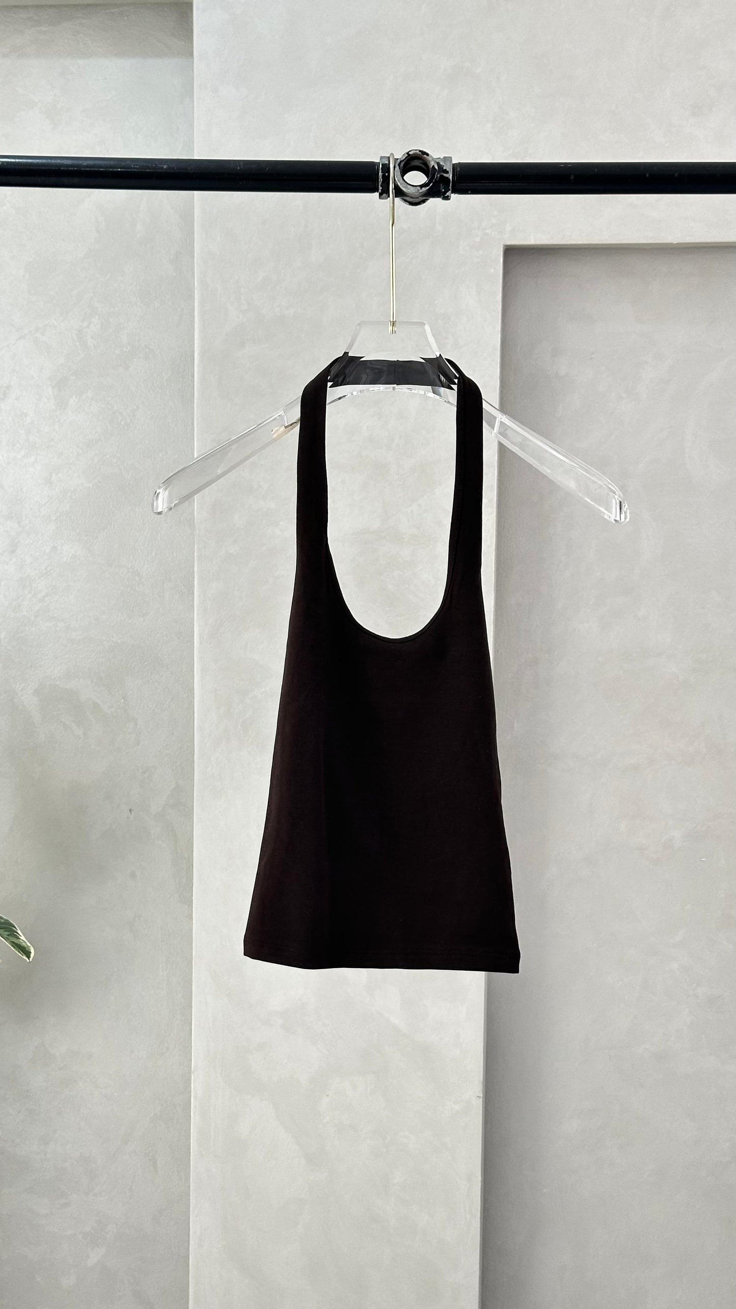 توب نسائي مفتوح