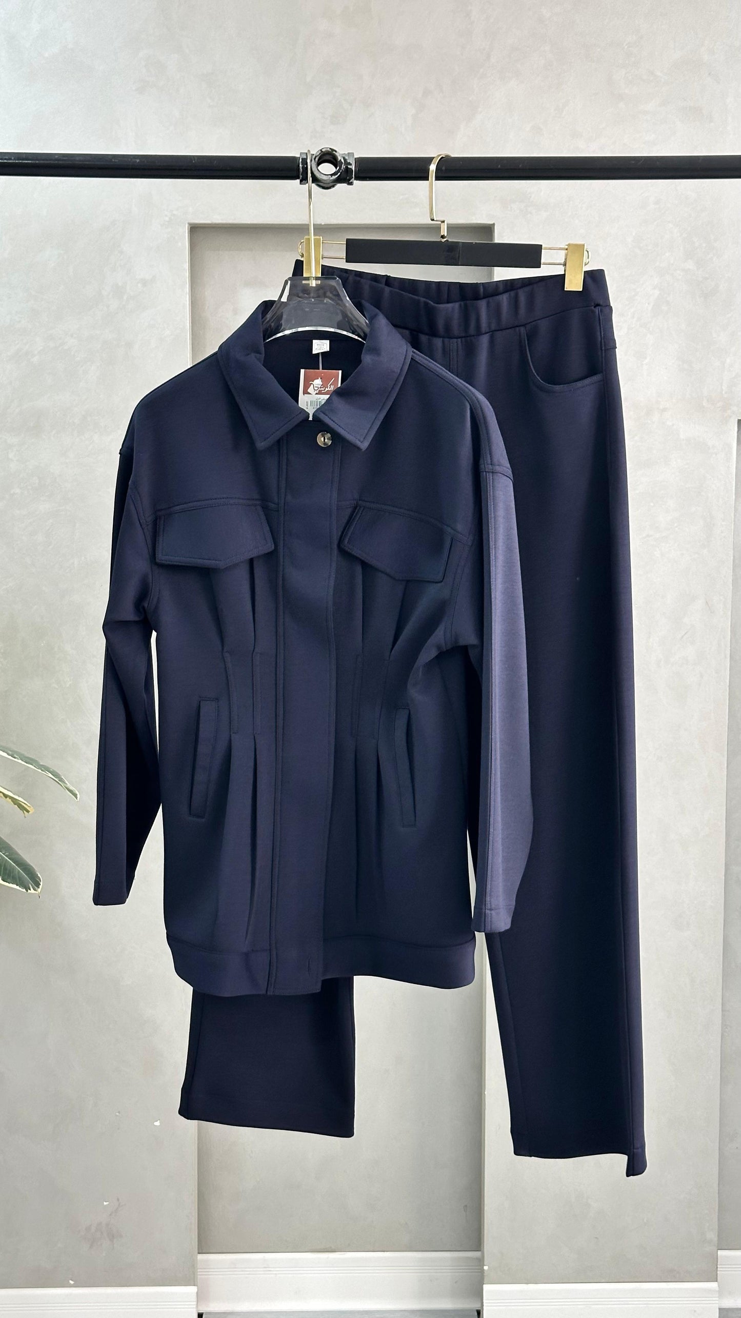 بدلة نسائي بسحاب